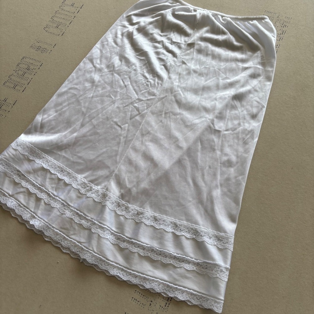Vintage Sliperfection White‎ Lace Trim Half Slip Skirt